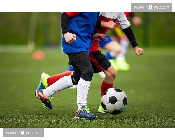 梦境中的足球赛：激情、竞争与自我挑战的隐喻解析